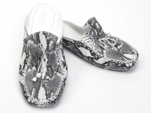 Женская домашняя обувь  FAMILY питон черно-белый, размер 36-40 ― интернет-магазин Alexander